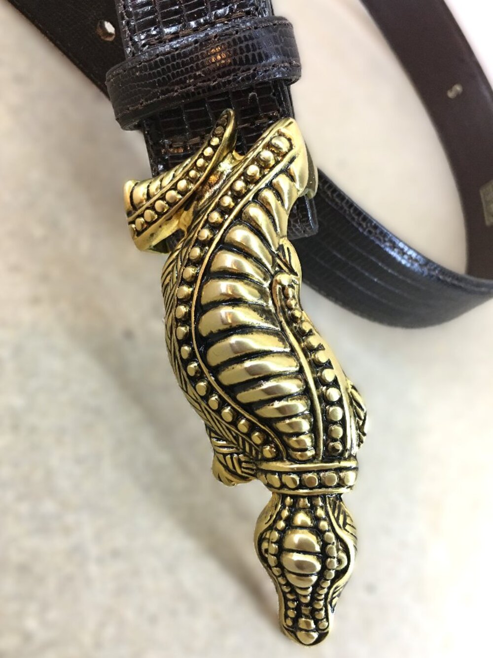 Vintage CARLISLE Alligator Buckle Belt - size small 🐊 Reptile Embossed 80s - Picture 4 of 15